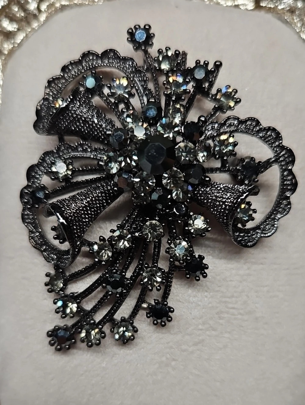 Vintage-Inspired Gun Metal Black Jeweled Brooch Like New Condition